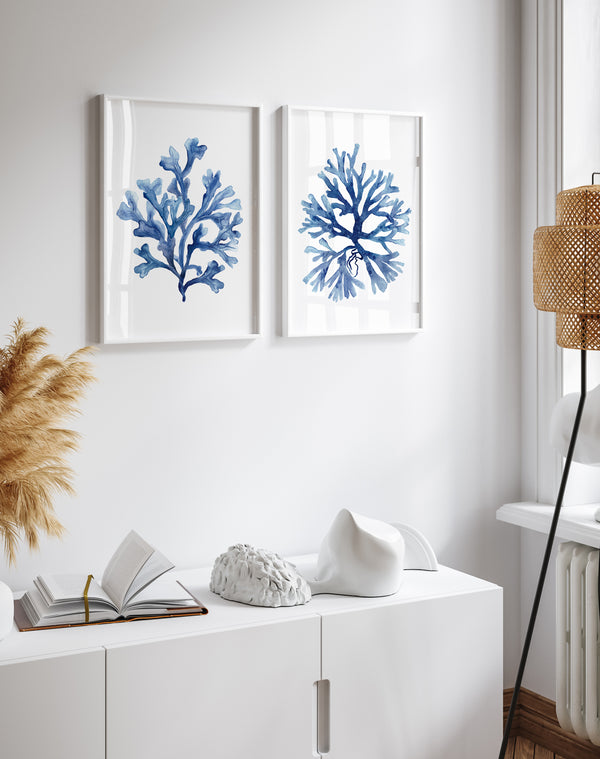 Aquarell-Kunst mit marineblauen Kaiserfischen, 2er-Set handgemalte Küsten-Wanddekoration