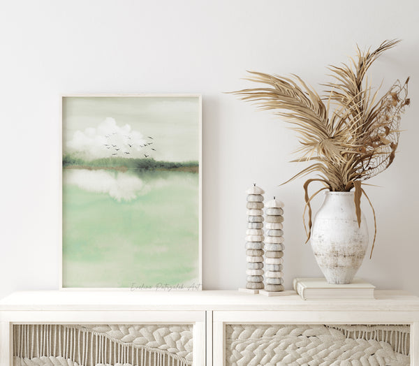 Grüne Landschaft Wandkunst – Minimalistisches Japandi Aquarell mit Vögeln und Wolken