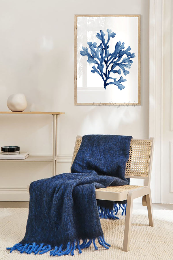 Minimalistische Küstenkunst, Set aus 3 Aquarellkorallen in Marineblau