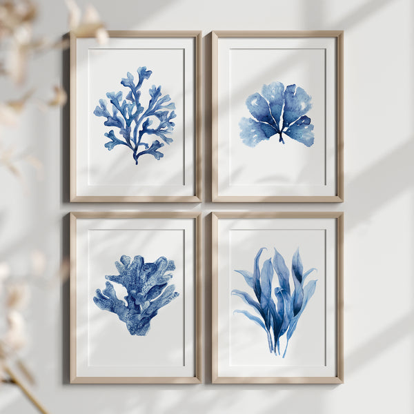 Aquarell Blaue Korallen Wandkunst Drucke – Indigo Marine Küsten Meerestiere Set aus 4, Nautische Ozean Botanische Kunstwerke für Strandhaus Deko
